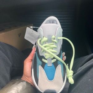 Yeezy 700